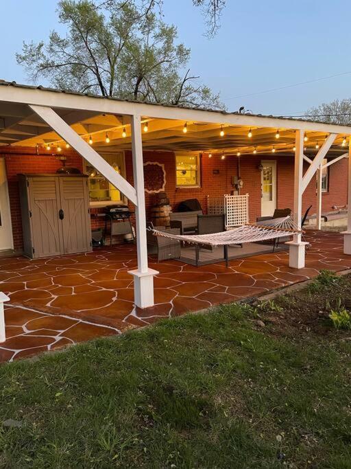 Villa The Bourbon & Horse Country Epicenter Frankfort Exterior foto