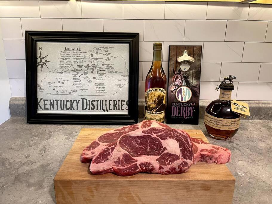 Villa The Bourbon & Horse Country Epicenter Frankfort Exterior foto
